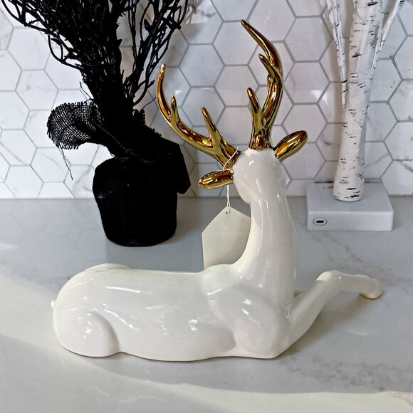 NEW! EXQUISITE GOLD ANTLER DEER DECOR - Picture 3 of 4